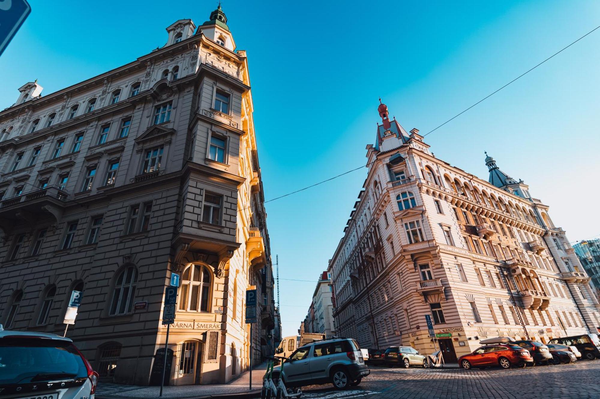 Two-Level Apart With A Terrace Near The Vltava River 프라하 외부 사진
